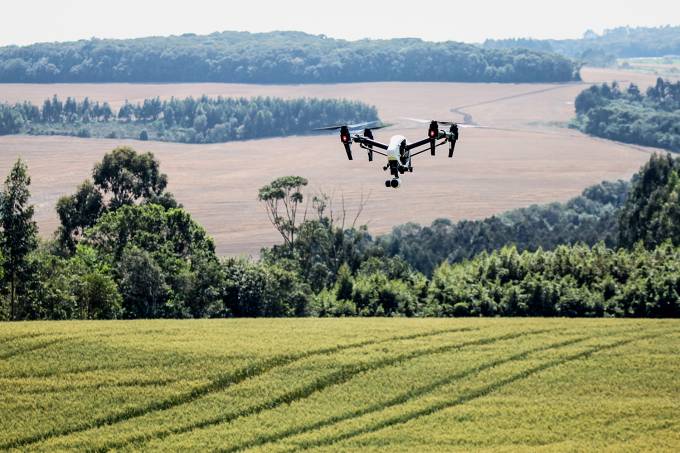 Dinossauros e Drones